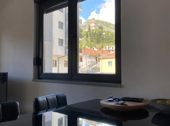 Amfora تريبينيي